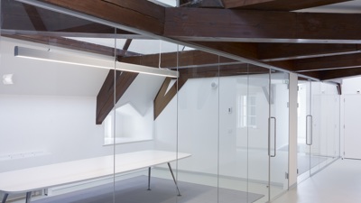 Totalglas puien en deuren