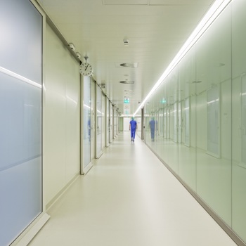 Ziekenhuis UMC-Volglazen wanden en deuren-Maatwerk-Mviewplus