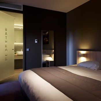 Hotelkamer-Stadspark Hotel-Bergen Op Zoom-Glazen deur-Mviewplus